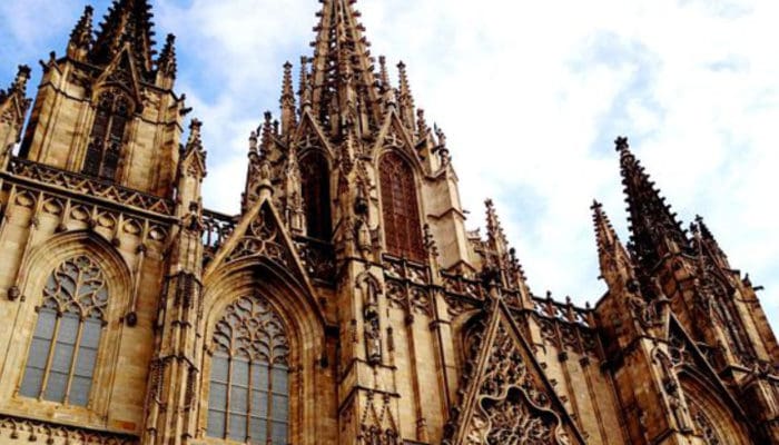exteiror of cathedral barcelona