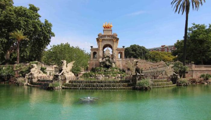 fountains in parc de la citadella barcelona